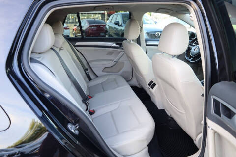 2016 Volkswagen Golf TSI SE