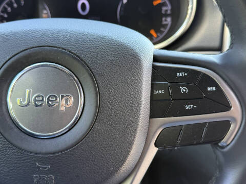 2019 Jeep Grand Cherokee Laredo