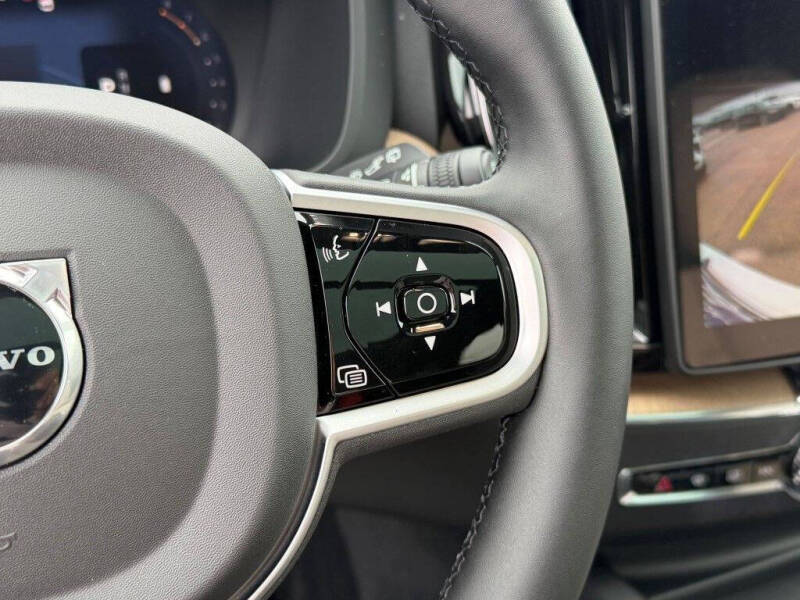 2026 Volvo XC60 B5 Core