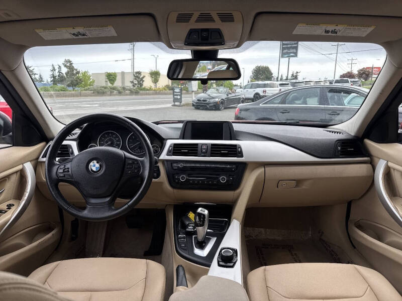 2014 BMW 3 Series 320i
