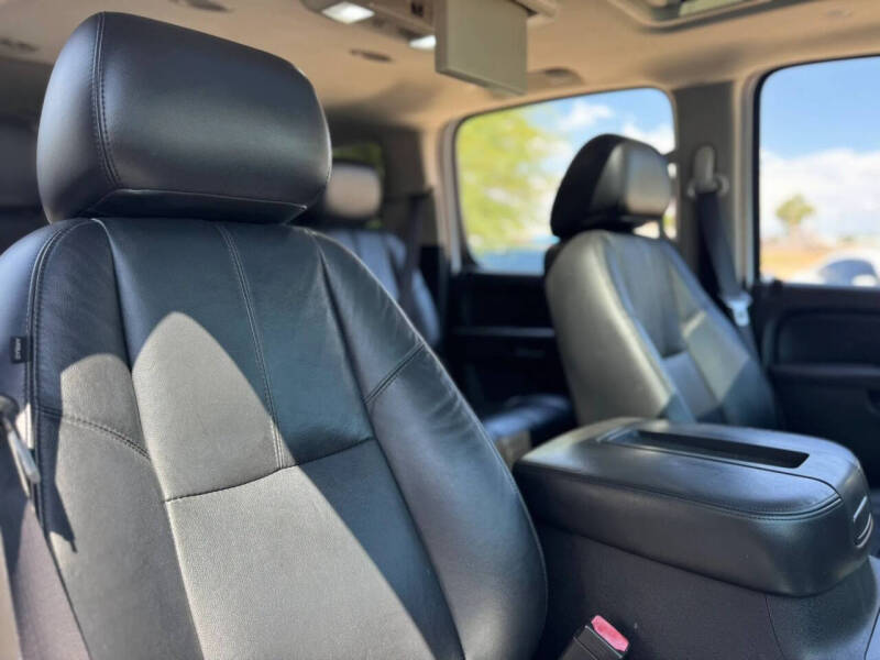 2011 Chevrolet Suburban LT