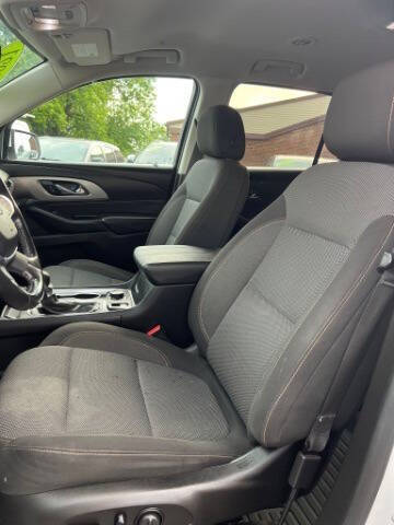 2021 Chevrolet Traverse LT Cloth