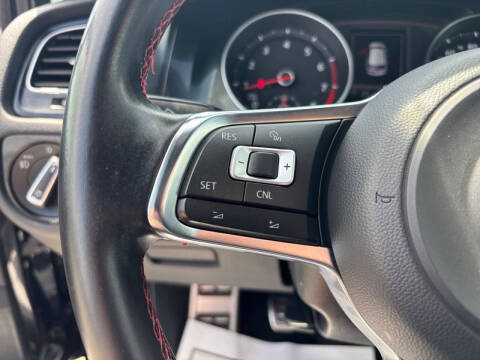 2016 Volkswagen Golf GTI SE