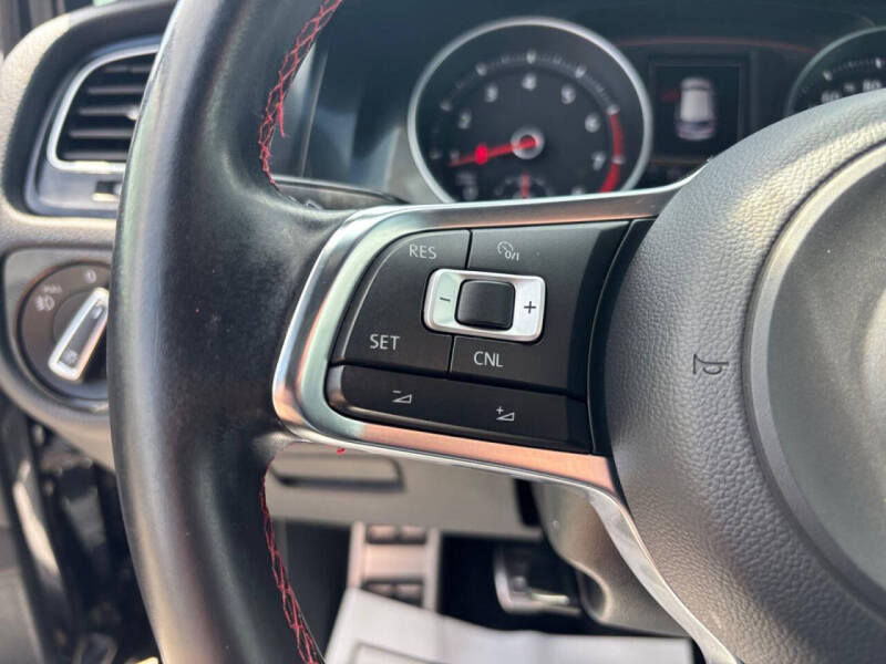 2016 Volkswagen Golf GTI SE