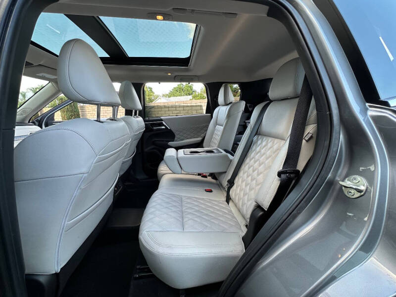 2023 Mitsubishi Outlander PHEV SEL