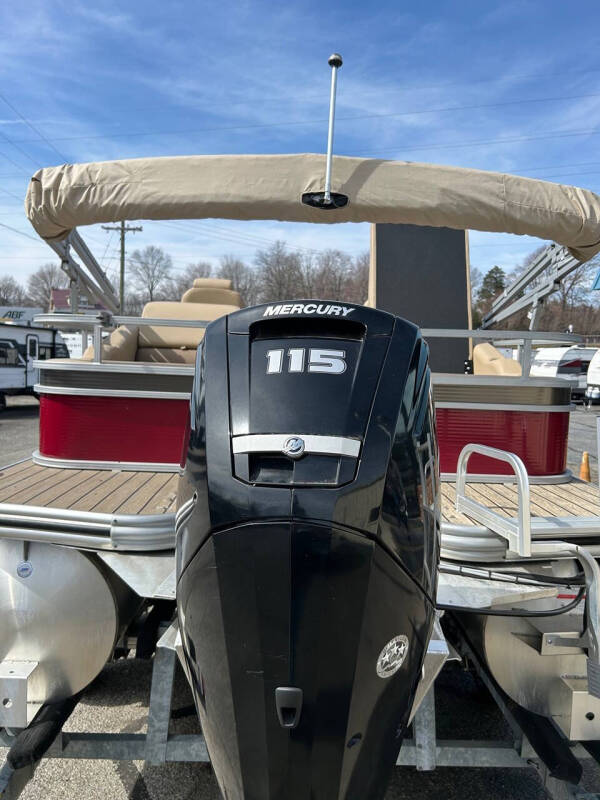 2021 Lowe Boats SS 210