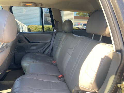 2004 Jeep Grand Cherokee Laredo