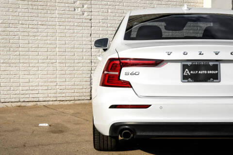 2020 Volvo S60 T5 Momentum