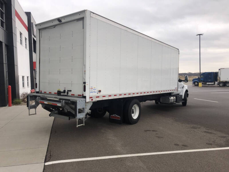 2023 Ford F-750 Super Duty