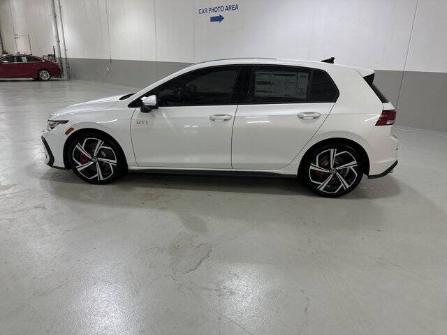 2025 Volkswagen Golf GTI SE