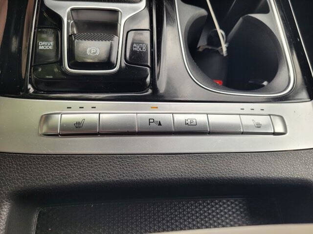 2024 Kia Carnival EX