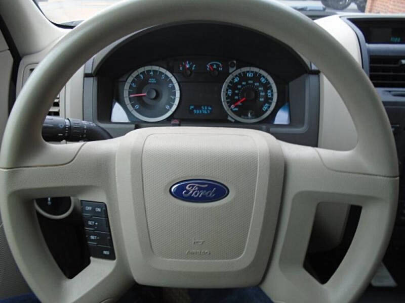 2010 Ford Escape XLS
