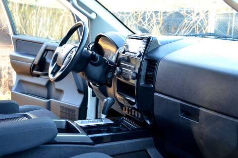 2014 Nissan Titan SV