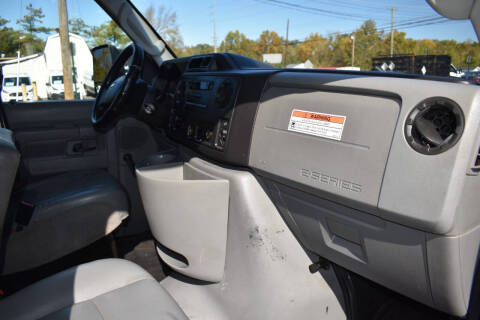 2014 Ford E-Series E-350 SD