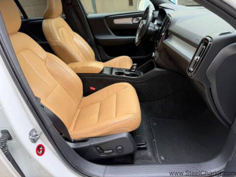 2019 Volvo XC40 T5 Momentum