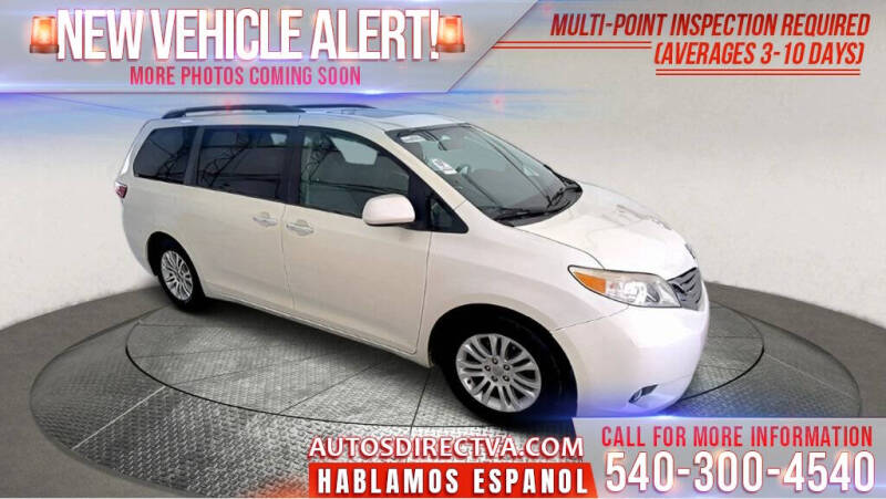 2017 Toyota Sienna XLE's photo