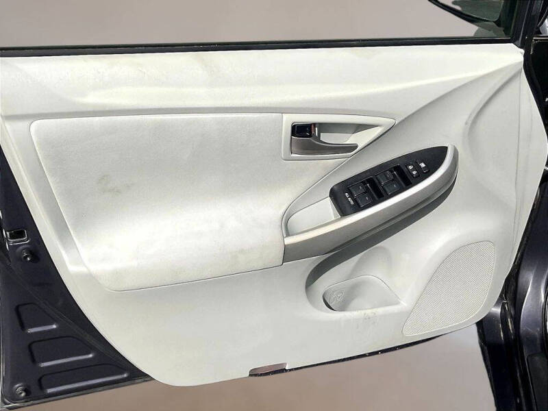 2015 Toyota Prius Two