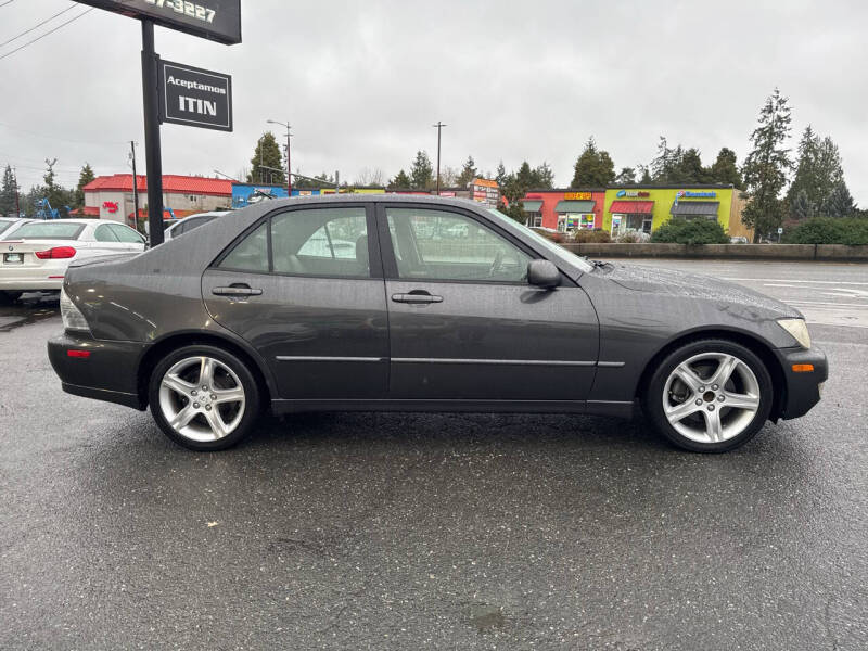2004 Lexus IS 300