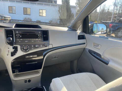 2011 Toyota Sienna