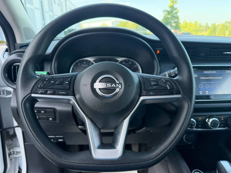 2022 Nissan Kicks S