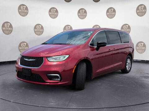 2025 Chrysler Pacifica Select