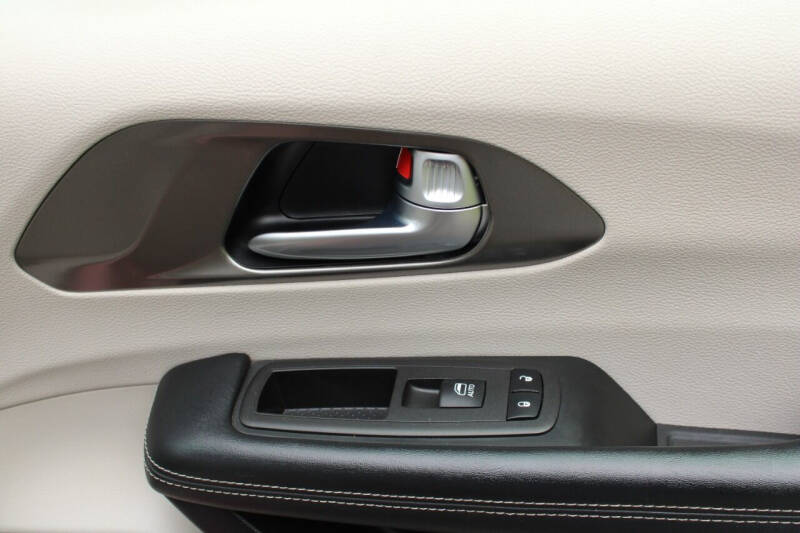 2021 Chrysler Pacifica Hybrid Touring L