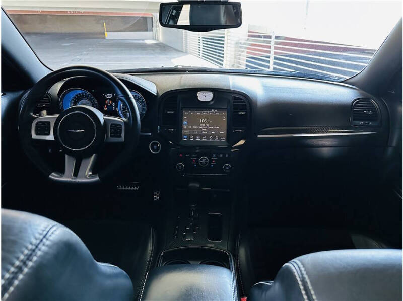 2014 Chrysler 300 SRT8