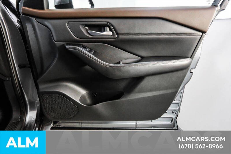 2022 Nissan Rogue SL