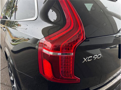 2019 Volvo XC90 T6 Momentum