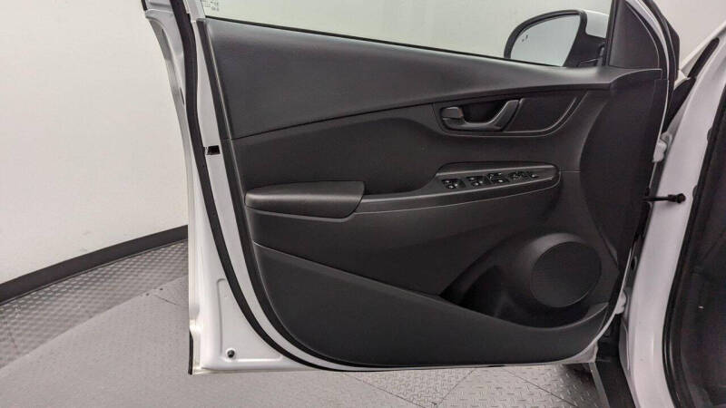 2023 Hyundai Kona SE