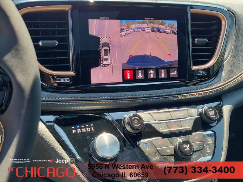 2027 Chrysler Pacifica Pinnacle