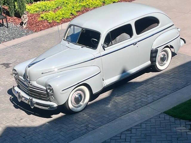 1948 Ford Super Deluxe