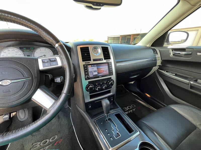 2009 Chrysler 300 SRT-8