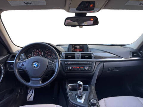 2015 BMW 3 Series 320i