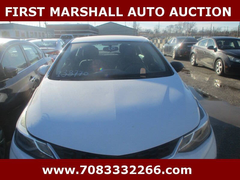 2018 Chevrolet Cruze LT's photo