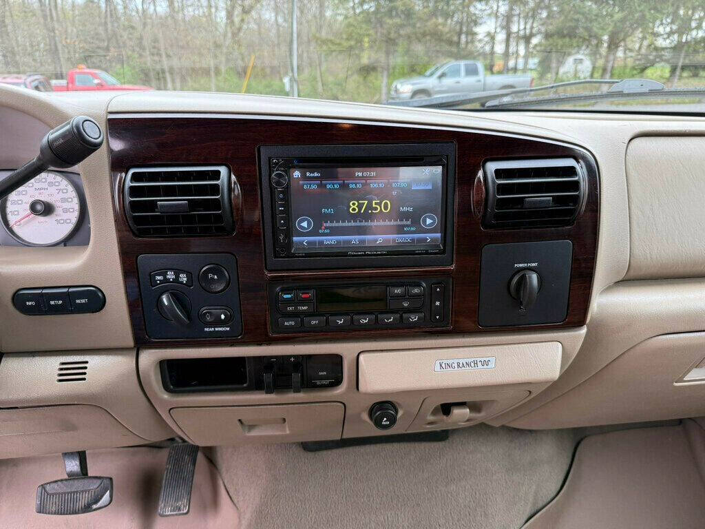 2005 Ford F-350 Super Duty 33
