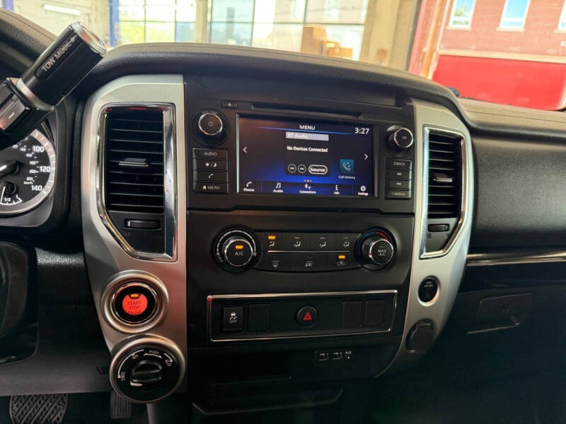 2019 Nissan Titan SV