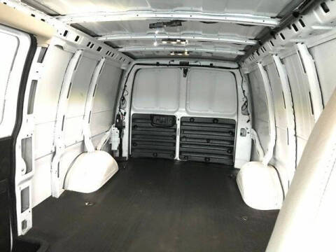 2024 Chevrolet Express 2500