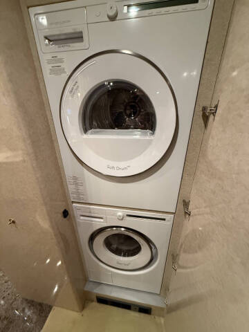 2001 Prevost Marathon