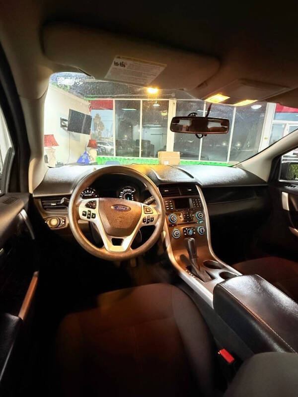 2012 Ford Edge SE