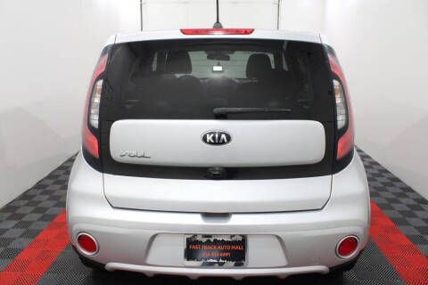 2017 Kia Soul +