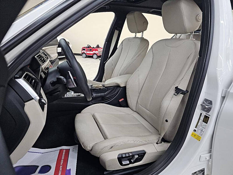 2016 BMW 3 Series 328i