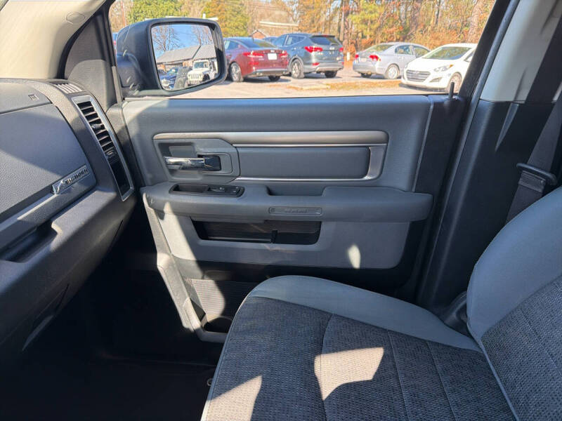 2017 RAM 1500 Big Horn