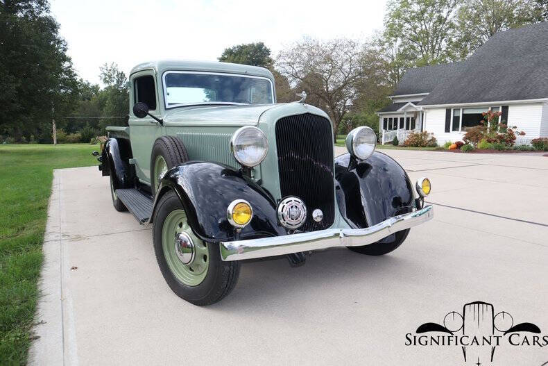 1933 Plymouth Model PC