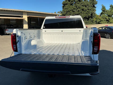 2023 GMC Sierra 1500 Pro