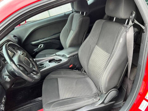 2016 Dodge Challenger SXT