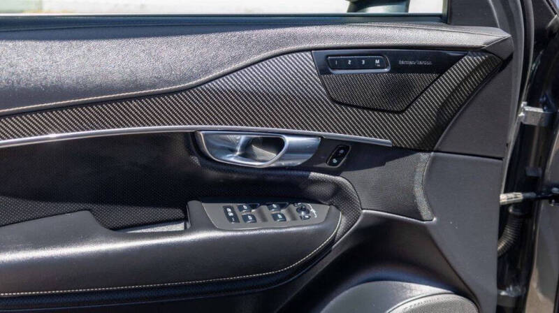 2019 Volvo XC90 T5 R-Design