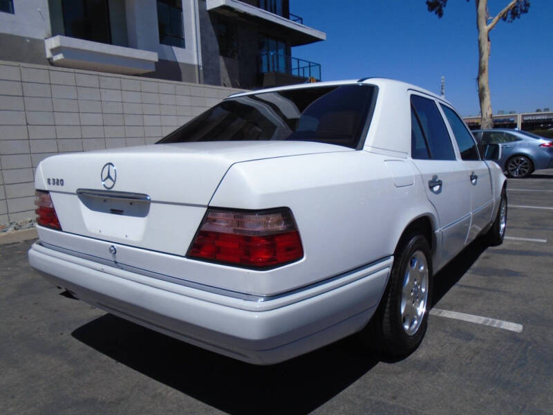 1994 Mercedes-Benz E-Class E 320