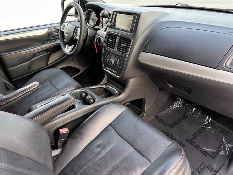 2017 Dodge Grand Caravan GT