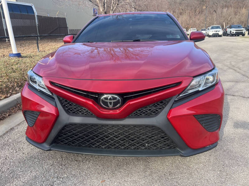 2020 Toyota Camry SE